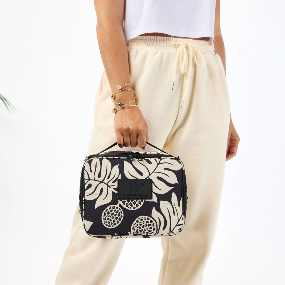 NWT ALOHA Collection lunchbox Holomua Ulu print